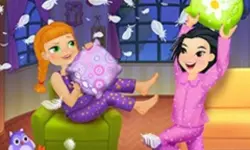Crazy Pillow Fight Sleepover Party